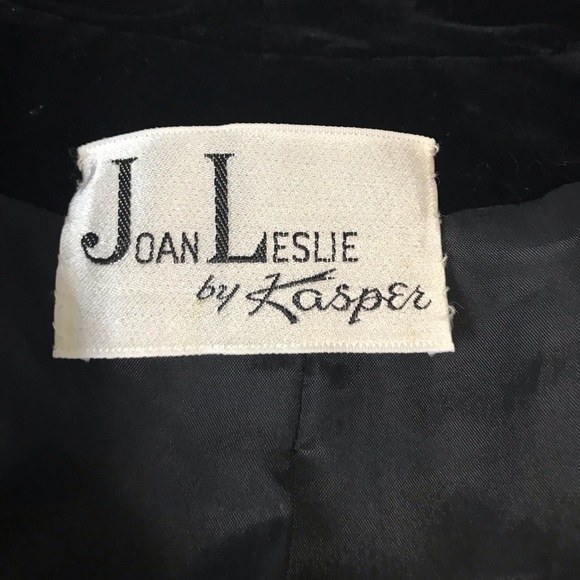 Joan Leslie by Kasper velvet/satin suit - Picture 8 of 8